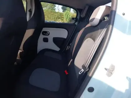 Photo 14 Renault Twingo  III E-Tech