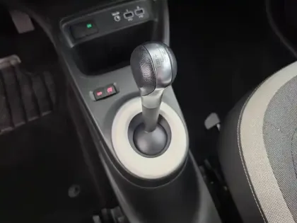 Photo 36 Renault Twingo  III E-Tech