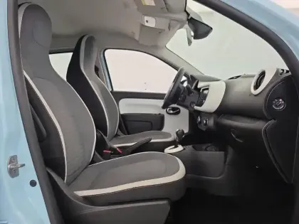 Photo 31 Renault Twingo  III E-Tech