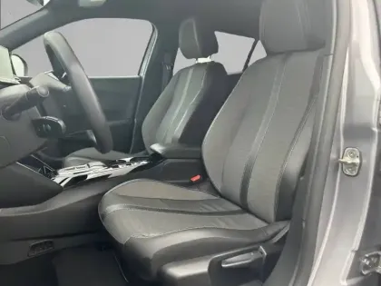 Photo 30 Peugeot 2008  Electrique 136 ch