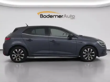 Photo 14 Renault Megane Mégane IV Berline Blue dCi 115 - 21B