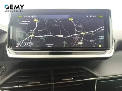 Photo 13 Peugeot 208  Hybrid 136 e-DCS6