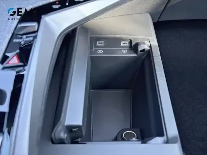 Photo 15 Peugeot 3008  Electrique 210 ch 73 kWh