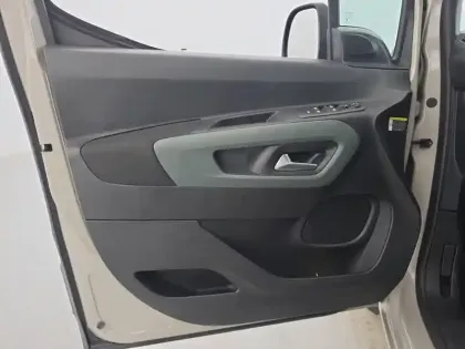 Photo 73 Citroën Berlingo  Taille M BlueHDi 130 S&S BVM6
