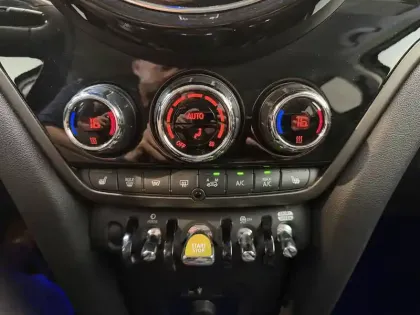 Photo 27 Mini Mini Countryman 125 - 95 ch ALL4 BVA6
