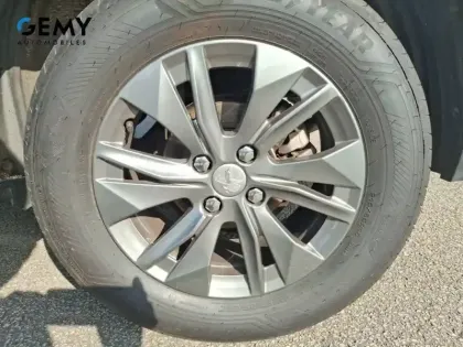 Photo 10 Peugeot 2008  PureTech 130 S&S EAT8