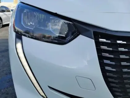 Photo 15 Peugeot 208  PureTech 100 S&S BVM6