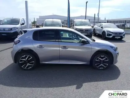 Photo 30 Peugeot 208  Hybrid 110 e-DCS6