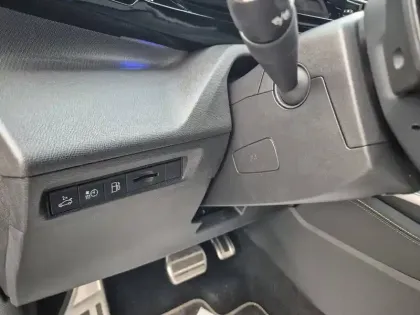 Photo 42 Peugeot 408  PHEV 180 e-EAT8