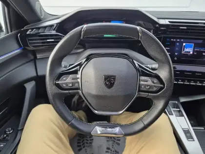 Photo 30 Peugeot 408  PHEV 180 e-EAT8