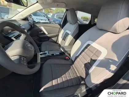 Photo 10 Citroën C4  Hybride 145 ch e-DCS6