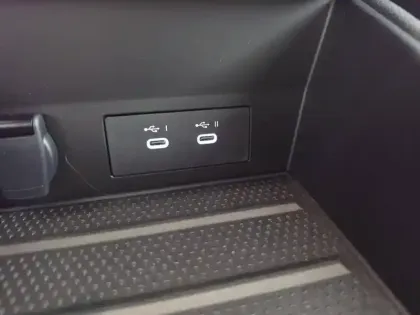 Photo 55 Renault Captur  E-Tech full hybrid 160 ch