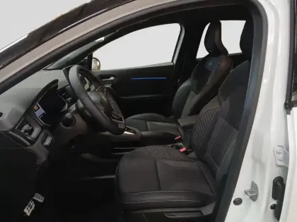 Photo 6 Renault Captur  E-Tech full hybrid 160 ch