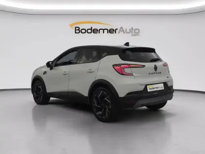 Photo 31 Renault Captur  E-Tech full hybrid 160 ch