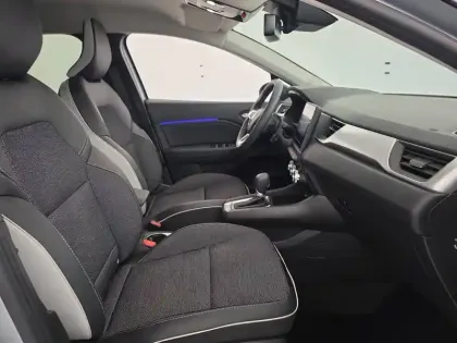 Photo 24 Renault Captur  E-Tech full hybrid 145