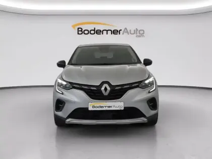 Photo 16 Renault Captur  E-Tech full hybrid 145