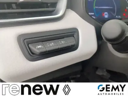 Photo 14 Renault Clio  E-Tech full hybrid 145