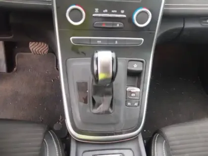 Photo 10 Renault Scenic  dCi 160 Energy EDC