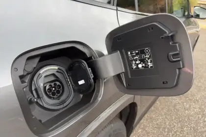 Photo 36 Mercedes GLA  250 e Hybrid EQ 8G-DCT