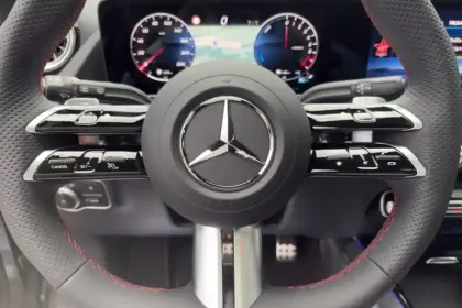 Photo 18 Mercedes GLA  250 e Hybrid EQ 8G-DCT