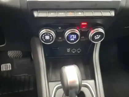 Photo 36 Renault Captur  E-Tech 145 - 21