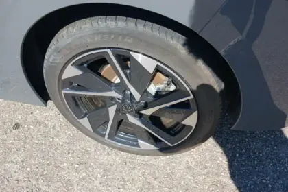 Photo 12 Peugeot 308  Hybrid 145 e-DCS6