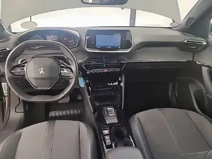 Photo 42 Peugeot 2008  PureTech 130 S&S EAT8