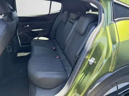 Photo 11 Peugeot 408  Hybrid 145 e-DCS6
