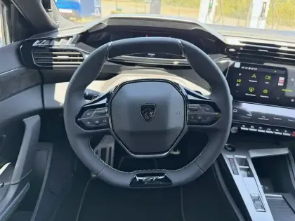 Photo 8 Peugeot 408  Hybrid 145 e-DCS6