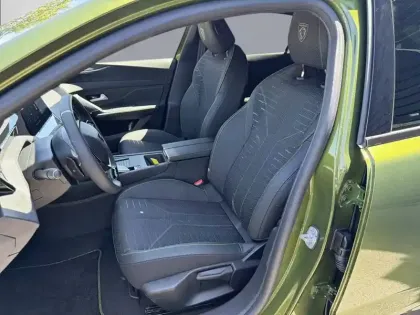 Photo 10 Peugeot 408  Hybrid 145 e-DCS6