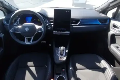 Photo 15 Renault Symbioz  E-Tech full hybrid 145
