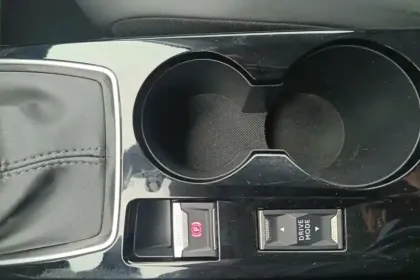 Photo 25 Peugeot 208  PureTech 100 S&S BVM6