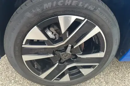Photo 13 Peugeot 208  PureTech 100 S&S BVM6