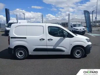 Photo 30 Peugeot Partner  FOURGON STANDARD 650 KG BLUEHDI 100 S&S BVM5