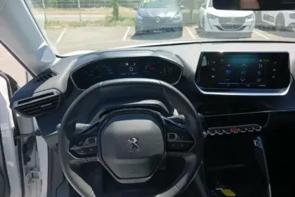 Photo 25 Peugeot 208  Electrique 50 kWh 136ch