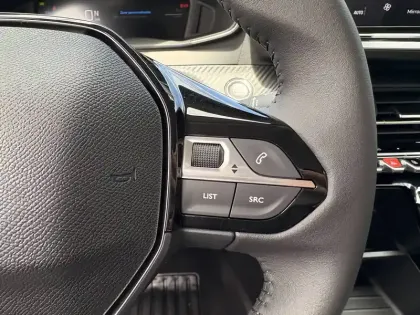 Photo 13 Peugeot 208  Electrique 156ch 54 kWh