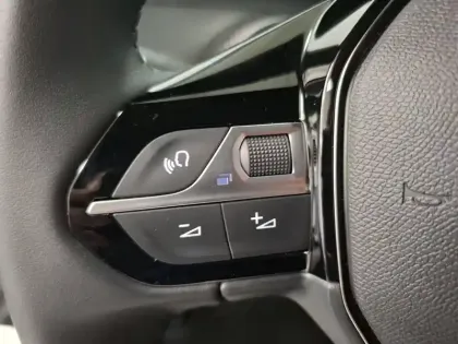 Photo 21 Peugeot 2008  100 S&S BVM6