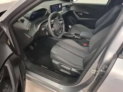 Photo 18 Peugeot 2008  100 S&S BVM6