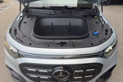 Photo 15 Mercedes GLB  250+ EQ