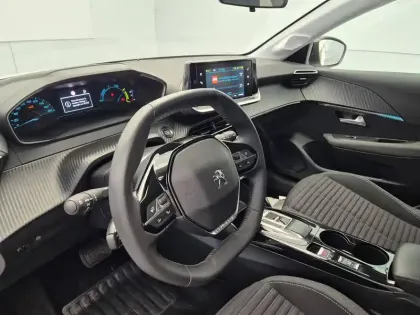 Photo 11 Peugeot 208  Electrique 50 kWh 136ch