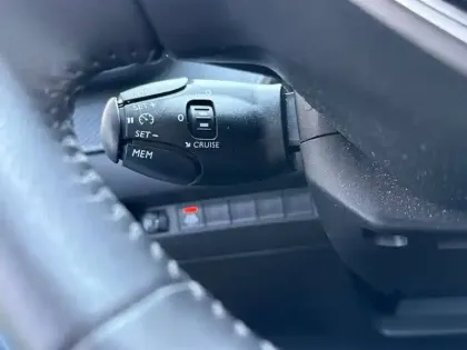 Photo 20 Peugeot 208  Electrique 50 kWh 136ch