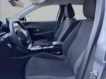 Photo 10 Peugeot 208  Electrique 50 kWh 136ch