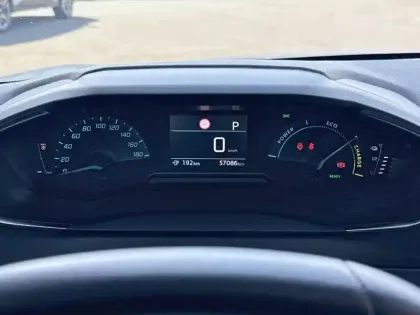 Photo 9 Peugeot 208  Electrique 50 kWh 136ch