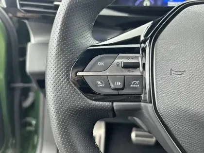 Photo 18 Peugeot 308  PHEV 180 e-EAT8