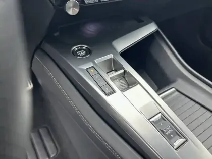 Photo 13 Peugeot 308  PHEV 180 e-EAT8