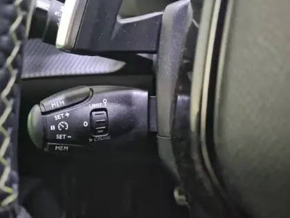 Photo 45 Peugeot 2008  PureTech 130 S&S EAT8