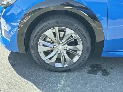Photo 12 Peugeot 208  Electrique 50 kWh 136ch