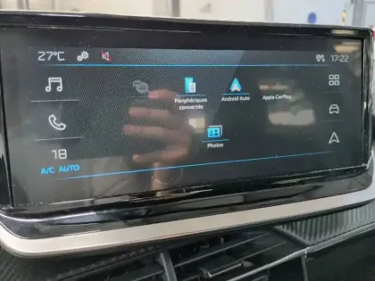 Photo 38 Peugeot 2008  PureTech 100 S&S BVM6