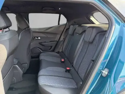 Photo 11 Peugeot 2008  Hybrid 110 e-DCS6