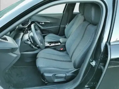 Photo 10 Peugeot 2008  PureTech 130 S&S EAT8